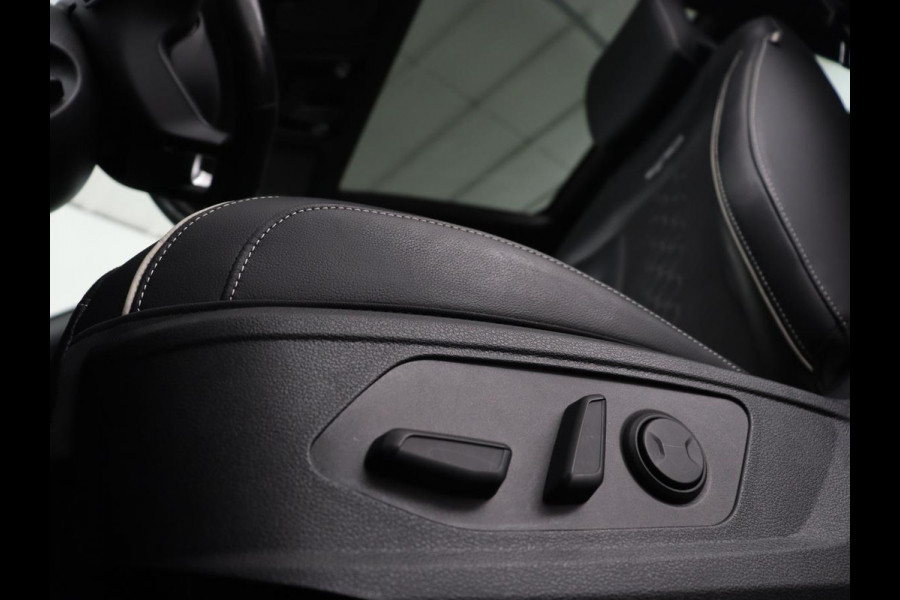 Kia Sportage 1.6 T-GDi Hybrid GT-Line | Panoramadak | Leder/Alcantara | Matrix LED | Stoel & stuurverwarming | Sfeerverlichting | Carplay | Adaptive cruise | Camera | Navigatie | Keyless