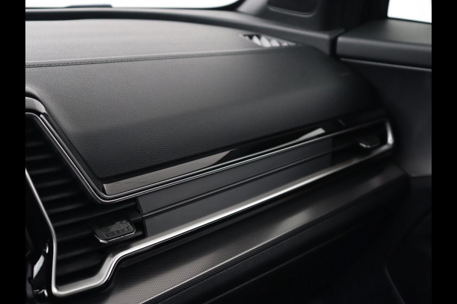 Kia Sportage 1.6 T-GDi Hybrid GT-Line | Panoramadak | Leder/Alcantara | Matrix LED | Stoel & stuurverwarming | Sfeerverlichting | Carplay | Adaptive cruise | Camera | Navigatie | Keyless