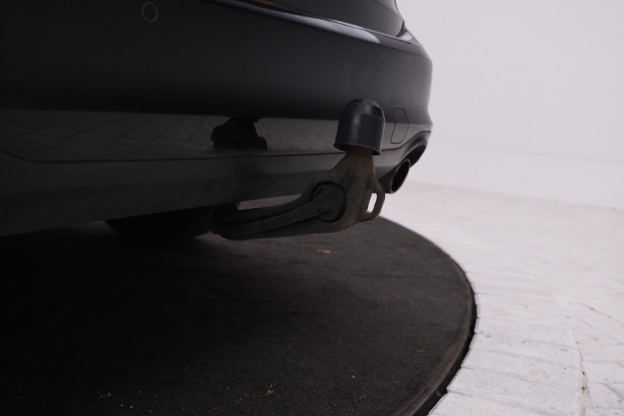 Ford FOCUS Wagon 1.5 EcoBlue ST Line X Business Navigatie, Climate, Trekhaak,