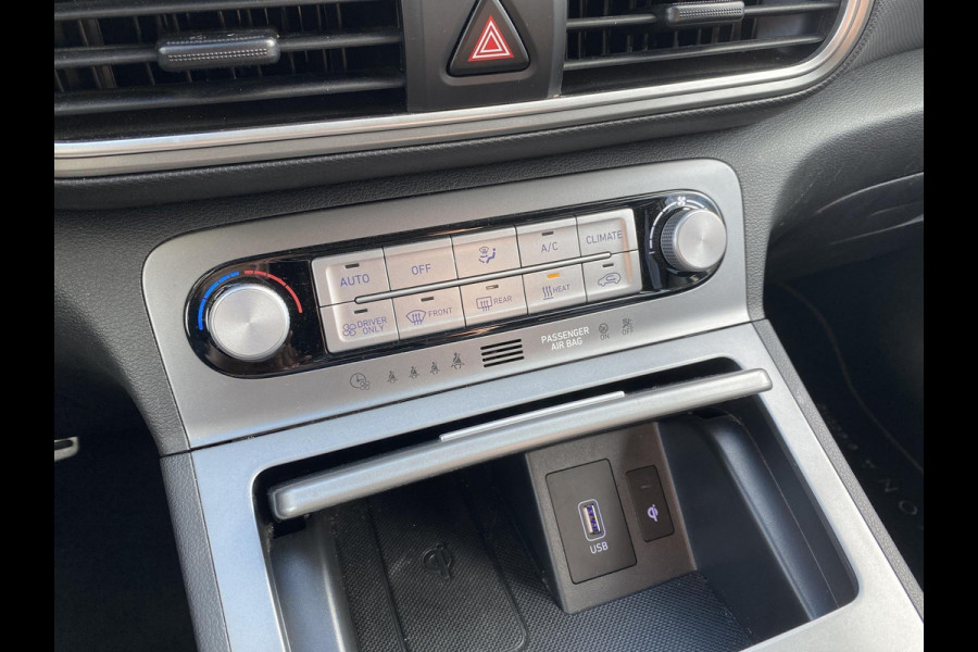 Hyundai Kona EV Premium 64 kWh | Dealer Onderhouden Hyundai Kona EV Premium 64 kWh | Dealer Onderhouden