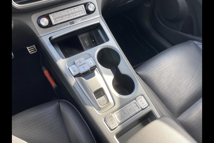 Hyundai Kona EV Premium 64 kWh | Dealer Onderhouden Hyundai Kona EV Premium 64 kWh | Dealer Onderhouden