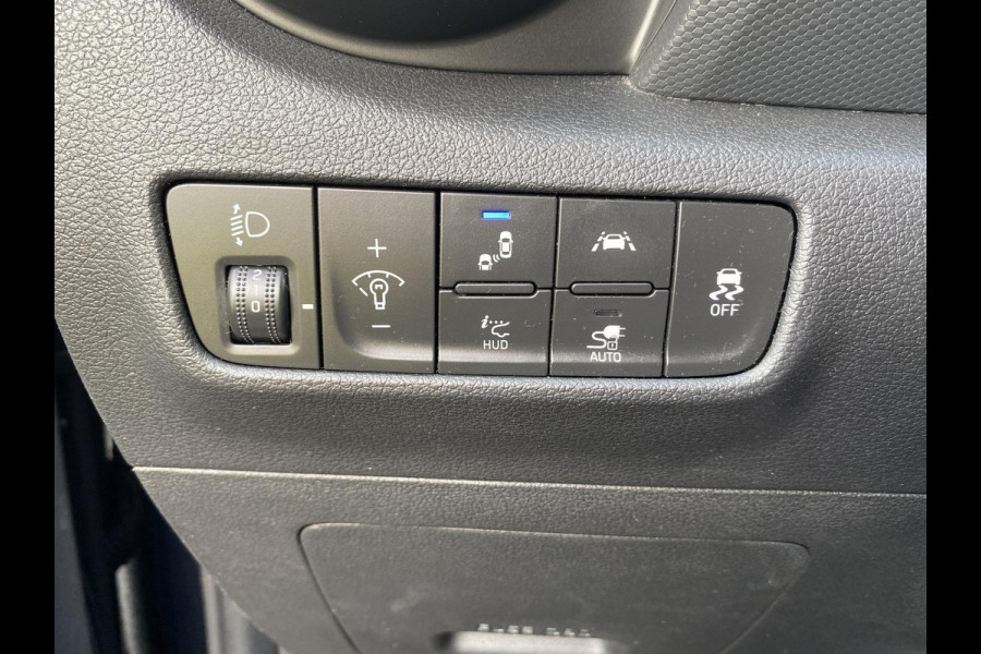 Hyundai Kona EV Premium 64 kWh | Dealer Onderhouden Hyundai Kona EV Premium 64 kWh | Dealer Onderhouden