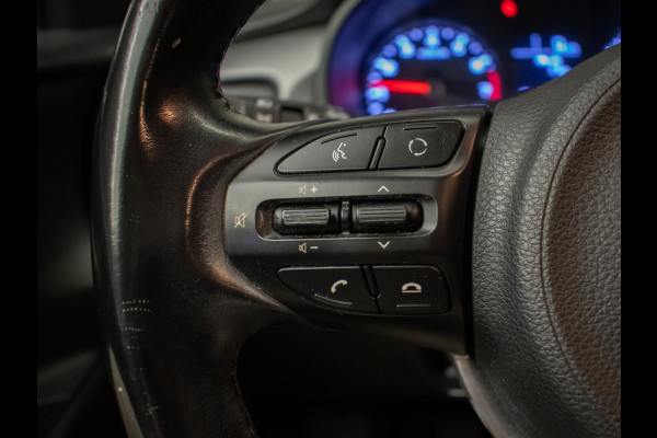 Kia Rio 1.0 TGDI ComfortPlusLine Navigator Sport (NAVI,CRUISE,CAMERA,LED,DAB,ELEKTRISCH PAKKET,SPORTSTOELEN,LM VELGEN,NETTE STAAT)