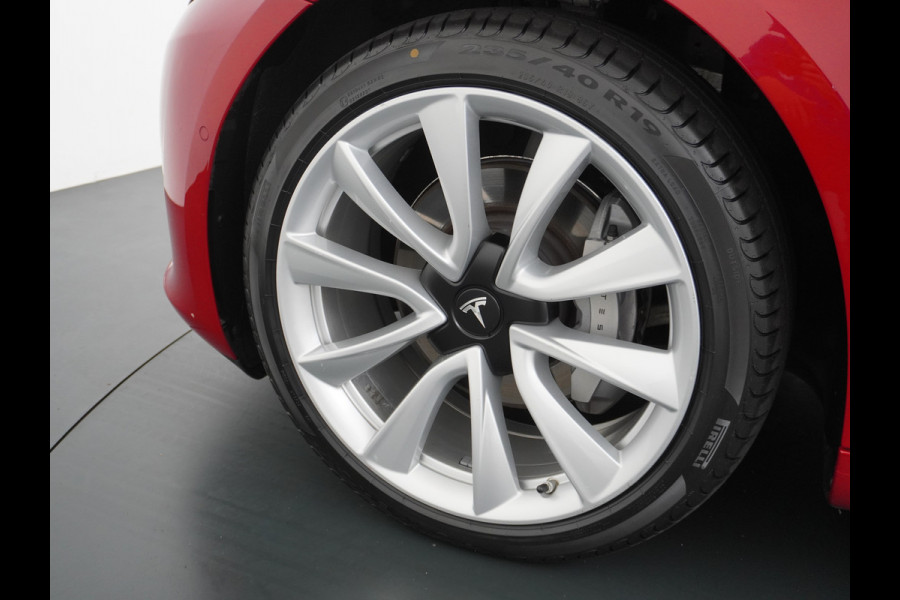 Tesla Model 3 RWD+ 60kWh 325PK LFP Licht Interieur 19"Lmv FSD-3 Comp. AutoPilot Leder PanoDak Adaptive-Cruise Lmv Camera's Elektr.-Stuur+Stoel Navi LED Comfortstoelen ACC DAB Keyless en Voorverwarmen interieur via App One-Pedal-Drive In zeer nette staat! Origineel Nederlandse auto tot 11kw laden thuis! Garantie Accu tot 30-6-2029 max 160.000km Tesla Model 3 RWD+ 60kWh 325PK LFP Licht Interieur 19"Lmv FSD-3 Comp. AutoPilot Leder PanoDak Adaptive-Cruise Lmv Camera's Elektr.-Stuur+Stoel Navi LED Comfortstoelen ACC DAB Keyless en Voorverwarmen interieur via App One-Pedal-Drive In zeer nette staat! Origineel Nederlandse auto tot 11kw laden thuis! Garantie Accu tot 30-6-2029 max 160.000km