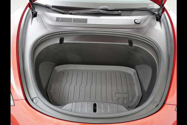 Tesla Model 3 RWD+ 60kWh 325PK LFP Licht Interieur 19"Lmv FSD-3 Comp. AutoPilot Leder PanoDak Adaptive-Cruise Lmv Camera's Elektr.-Stuur+Stoel Navi LED Comfortstoelen ACC DAB Keyless en Voorverwarmen interieur via App One-Pedal-Drive In zeer nette staat! Origineel Nederlandse auto tot 11kw laden thuis! Garantie Accu tot 30-6-2029 max 160.000km Tesla Model 3 RWD+ 60kWh 325PK LFP Licht Interieur 19"Lmv FSD-3 Comp. AutoPilot Leder PanoDak Adaptive-Cruise Lmv Camera's Elektr.-Stuur+Stoel Navi LED Comfortstoelen ACC DAB Keyless en Voorverwarmen interieur via App One-Pedal-Drive In zeer nette staat! Origineel Nederlandse auto tot 11kw laden thuis! Garantie Accu tot 30-6-2029 max 160.000km