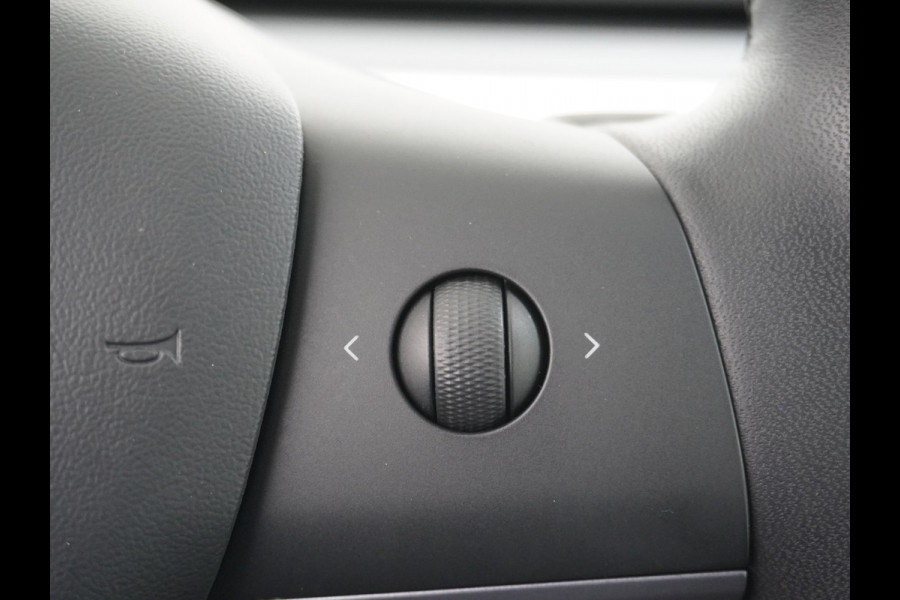 Tesla Model 3 RWD+ 60kWh 325PK LFP Licht Interieur 19"Lmv FSD-3 Comp. AutoPilot Leder PanoDak Adaptive-Cruise Lmv Camera's Elektr.-Stuur+Stoel Navi LED Comfortstoelen ACC DAB Keyless en Voorverwarmen interieur via App One-Pedal-Drive In zeer nette staat! Origineel Nederlandse auto tot 11kw laden thuis! Garantie Accu tot 30-6-2029 max 160.000km Tesla Model 3 RWD+ 60kWh 325PK LFP Licht Interieur 19"Lmv FSD-3 Comp. AutoPilot Leder PanoDak Adaptive-Cruise Lmv Camera's Elektr.-Stuur+Stoel Navi LED Comfortstoelen ACC DAB Keyless en Voorverwarmen interieur via App One-Pedal-Drive In zeer nette staat! Origineel Nederlandse auto tot 11kw laden thuis! Garantie Accu tot 30-6-2029 max 160.000km