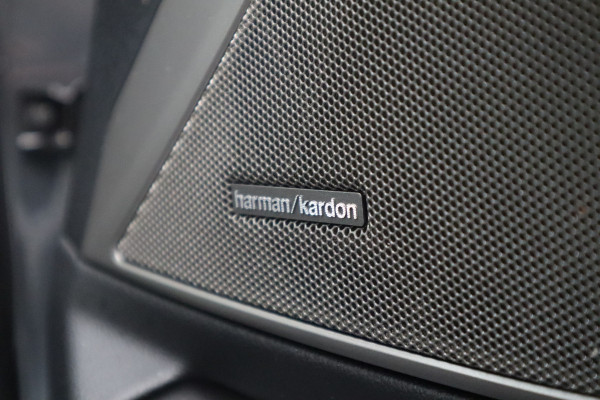 BMW 3-serie 330i M-Sport Panorama / Harman Kardon / Laser / Leder / M Performance /