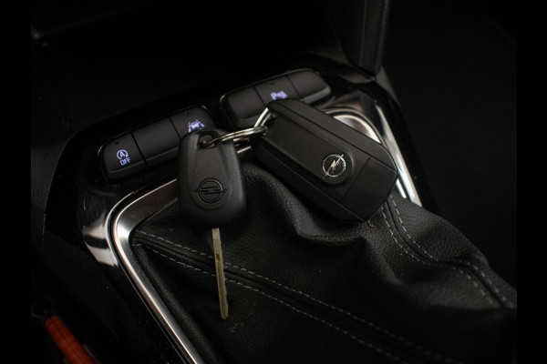 Opel Corsa 1.2 Edition Sport (APPLE CARPLAY,NAVI,LANE ASSIST,PDC,LED,CRUISE,ELEKTRISCH PAKKET,SPORTSTOELEN,NETTE STAAT)