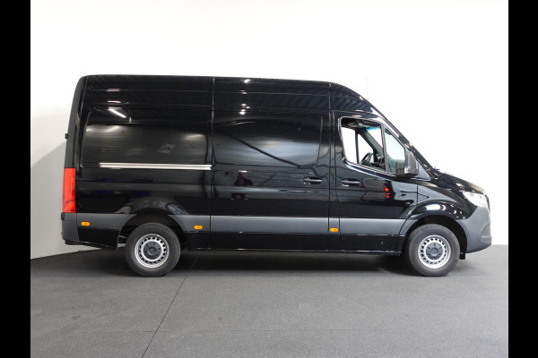 Mercedes-Benz Sprinter 1.9 CDI 315 150PK L2H2 RWD Automaat Airco Navigatie Camera 3Zits Cruise Control Mercedes-Benz Sprinter 1.9 CDI 315 150PK L2H2 RWD Automaat Airco Navigatie Camera 3Zits Cruise Control