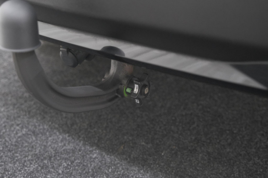 Peugeot 2008 PureTech 130 EAT8 Allure | Trekhaak | Camera | Navigatie | Apple Carplay Peugeot 2008 PureTech 130 EAT8 Allure | Trekhaak | Camera | Navigatie | Apple Carplay