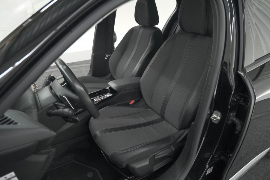 Peugeot 2008 PureTech 130 EAT8 Allure | Trekhaak | Camera | Navigatie | Apple Carplay Peugeot 2008 PureTech 130 EAT8 Allure | Trekhaak | Camera | Navigatie | Apple Carplay