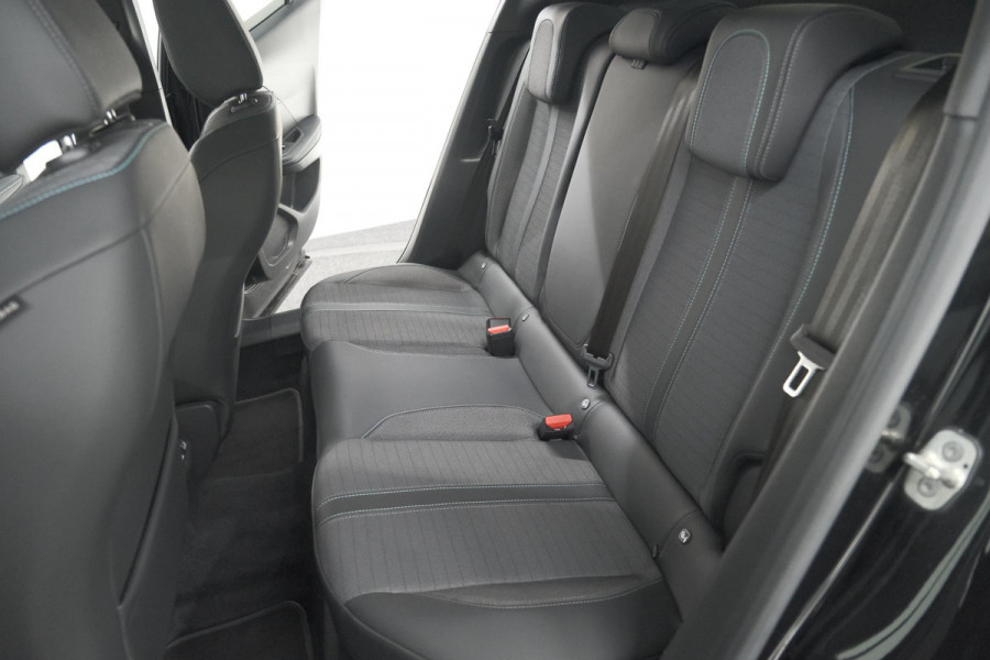 Peugeot 2008 PureTech 130 EAT8 Allure | Trekhaak | Camera | Navigatie | Apple Carplay Peugeot 2008 PureTech 130 EAT8 Allure | Trekhaak | Camera | Navigatie | Apple Carplay