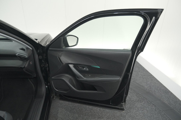 Peugeot 2008 PureTech 130 EAT8 Allure | Trekhaak | Camera | Navigatie | Apple Carplay Peugeot 2008 PureTech 130 EAT8 Allure | Trekhaak | Camera | Navigatie | Apple Carplay