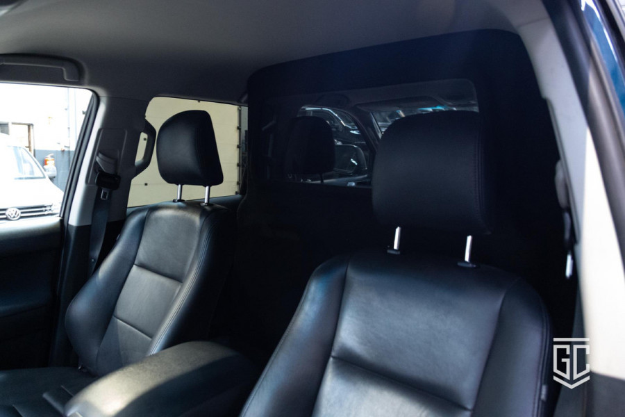 Toyota Land Cruiser 2.8 D-4D-F Challenger Window Van Toyota Land Cruiser 2.8 D-4D-F Challenger Window Van