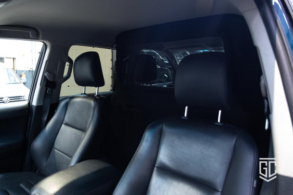 Toyota Land Cruiser 2.8 D-4D-F Challenger Window Van Toyota Land Cruiser 2.8 D-4D-F Challenger Window Van