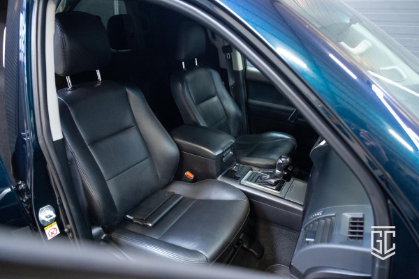 Toyota Land Cruiser 2.8 D-4D-F Challenger Window Van Toyota Land Cruiser 2.8 D-4D-F Challenger Window Van