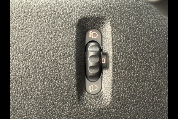 Renault Master T33 2.3 dCi 135PK L2H2 BPM VRIJ! Airco Cruise control Parkeersensoren Navigatie Trekhaak