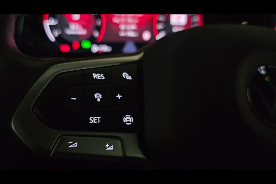 Volkswagen Golf 1.0 eTSI Life | Memory | Carplay | Acc Volkswagen Golf 1.0 eTSI Life | Memory | Carplay | Acc