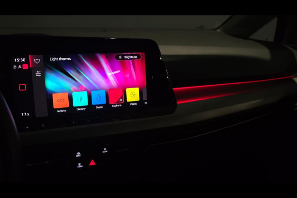 Volkswagen Golf 1.0 eTSI Life | Memory | Carplay | Acc Volkswagen Golf 1.0 eTSI Life | Memory | Carplay | Acc