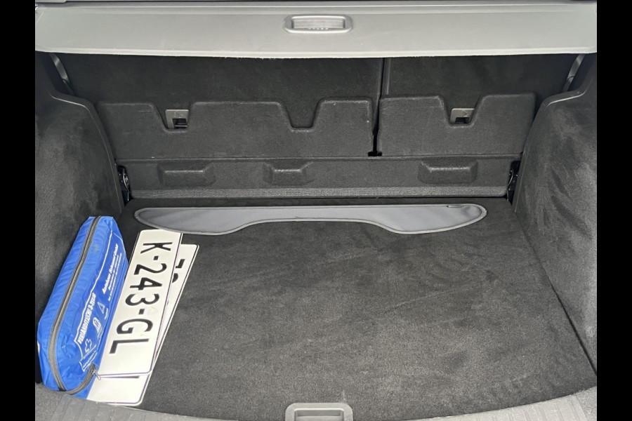 Ford Kuga 1.5 EcoB. Titanium 150pk/Inklapbare Trekhaak/WinterPack etc. Ford Kuga 1.5 EcoB. Titanium 150pk/Inklapbare Trekhaak/WinterPack etc.