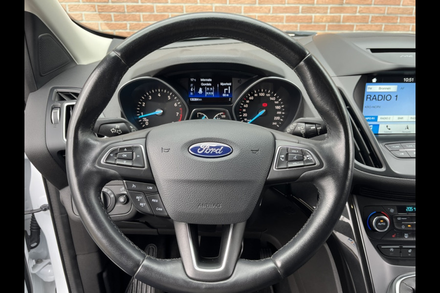 Ford Kuga 1.5 EcoB. Titanium 150pk/Inklapbare Trekhaak/WinterPack etc. Ford Kuga 1.5 EcoB. Titanium 150pk/Inklapbare Trekhaak/WinterPack etc.