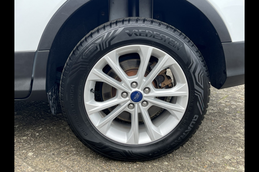 Ford Kuga 1.5 EcoB. Titanium 150pk/Inklapbare Trekhaak/WinterPack etc. Ford Kuga 1.5 EcoB. Titanium 150pk/Inklapbare Trekhaak/WinterPack etc.