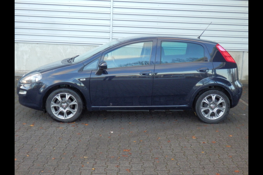 Fiat Punto 100pk Sempre 5drs | Trekhaak | Aut. airco | Nav. | 100% dealer