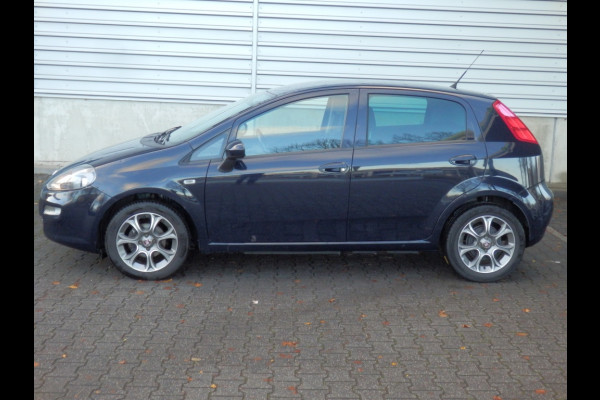 Fiat Punto 100pk Sempre 5drs | Trekhaak | Aut. airco | Nav. | 100% dealer