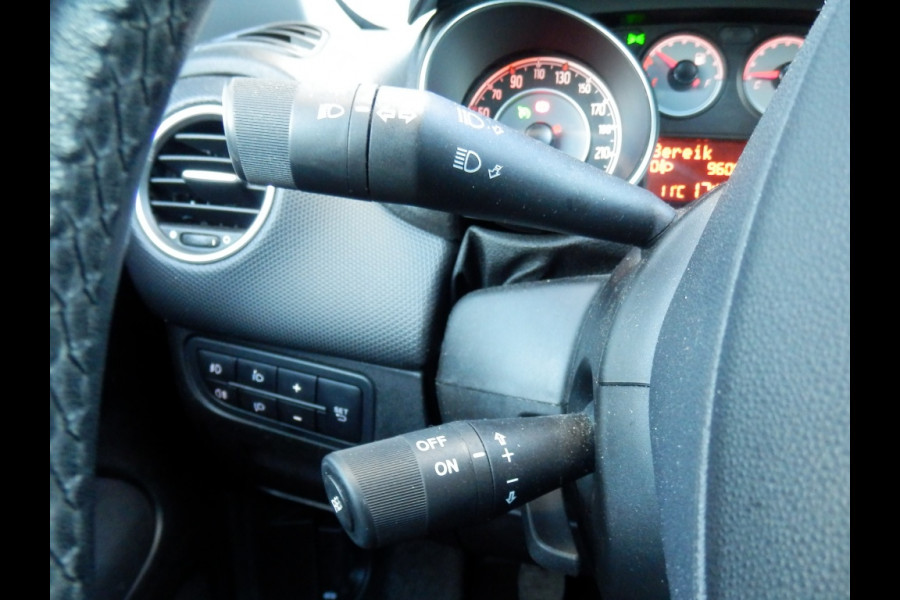 Fiat Punto 100pk Sempre 5drs | Trekhaak | Aut. airco | Nav. | 100% dealer