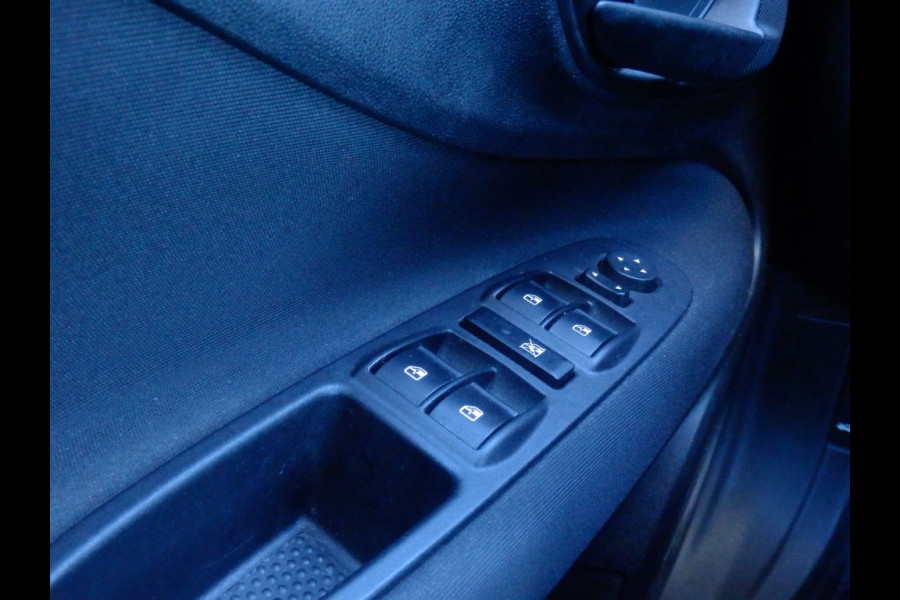 Fiat Punto 100pk Sempre 5drs | Trekhaak | Aut. airco | Nav. | 100% dealer