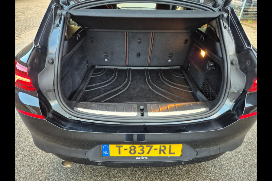 BMW X2 SDrive18i High Executive Leder, Pano