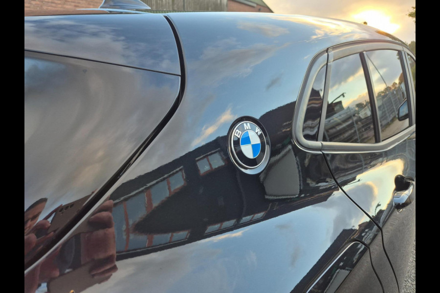 BMW X2 SDrive18i High Executive Leder, Pano