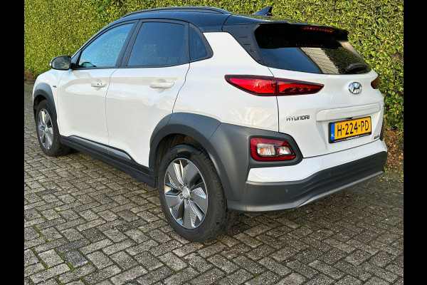 Hyundai Kona EV Premium 64 kWh 3 fase | Leder | Two Tone Black | Climate | occasion Hyundai Kona EV Premium 64 kWh 3 fase | Leder | Two Tone Black | Climate | occasion