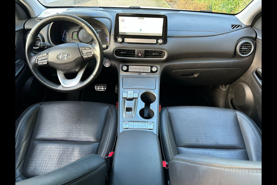 Hyundai Kona EV Premium 64 kWh 3 fase | Leder | Two Tone Black | Climate | occasion Hyundai Kona EV Premium 64 kWh 3 fase | Leder | Two Tone Black | Climate | occasion