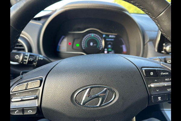 Hyundai Kona EV Premium 64 kWh 3 fase | Leder | Two Tone Black | Climate | occasion Hyundai Kona EV Premium 64 kWh 3 fase | Leder | Two Tone Black | Climate | occasion
