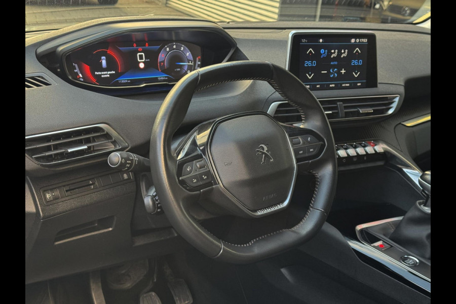 Peugeot 5008 1.2 PureTech Active Pack 7 Persoons - Navigatie/Apple CarPlay I Airco I LED I PDC I Sport velgen I-Dealer onderhouden Peugeot 5008 1.2 PureTech Active Pack 7 Persoons - Navigatie/Apple CarPlay I Airco I LED I PDC I Sport velgen I-Dealer onderhouden