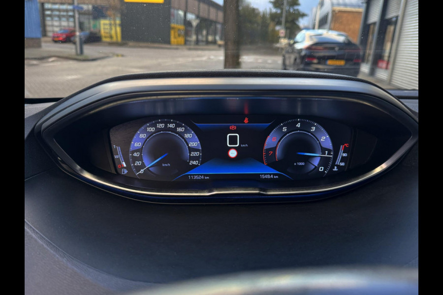 Peugeot 5008 1.2 PureTech Active Pack 7 Persoons - Navigatie/Apple CarPlay I Airco I LED I PDC I Sport velgen I-Dealer onderhouden Peugeot 5008 1.2 PureTech Active Pack 7 Persoons - Navigatie/Apple CarPlay I Airco I LED I PDC I Sport velgen I-Dealer onderhouden