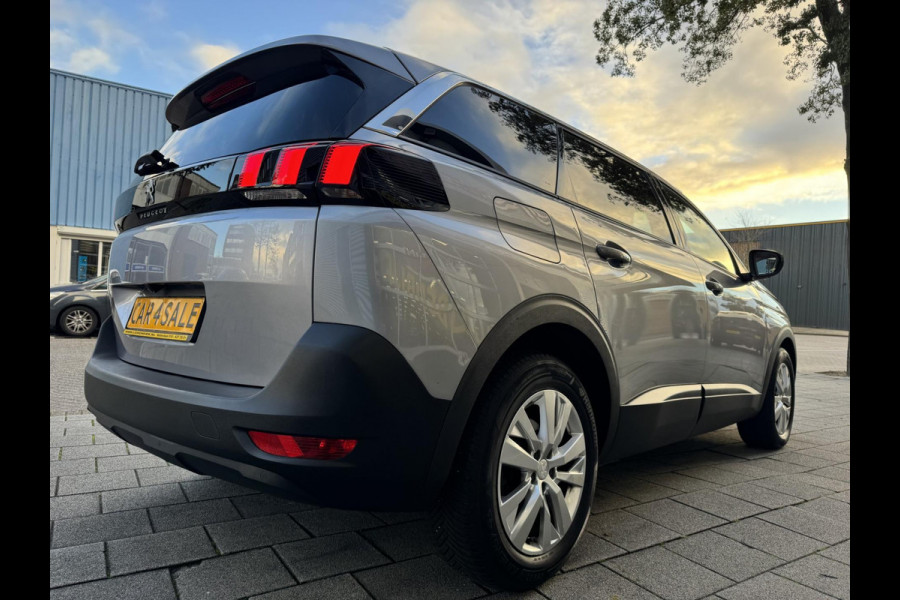 Peugeot 5008 1.2 PureTech Active Pack 7 Persoons - Navigatie/Apple CarPlay I Airco I LED I PDC I Sport velgen I-Dealer onderhouden Peugeot 5008 1.2 PureTech Active Pack 7 Persoons - Navigatie/Apple CarPlay I Airco I LED I PDC I Sport velgen I-Dealer onderhouden