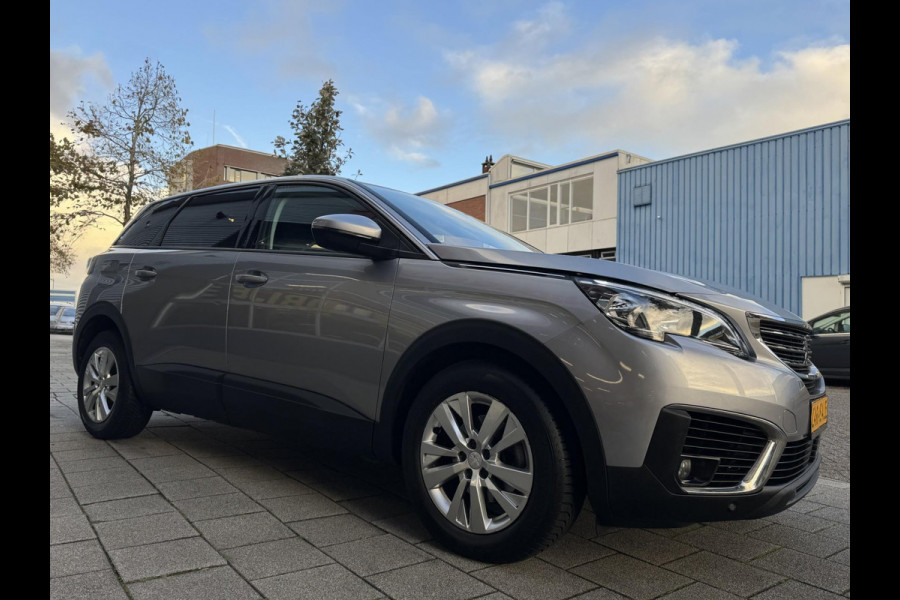 Peugeot 5008 1.2 PureTech Active Pack 7 Persoons - Navigatie/Apple CarPlay I Airco I LED I PDC I Sport velgen I-Dealer onderhouden Peugeot 5008 1.2 PureTech Active Pack 7 Persoons - Navigatie/Apple CarPlay I Airco I LED I PDC I Sport velgen I-Dealer onderhouden