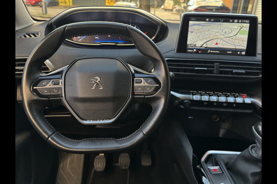 Peugeot 5008 1.2 PureTech Active Pack 7 Persoons - Navigatie/Apple CarPlay I Airco I LED I PDC I Sport velgen I-Dealer onderhouden Peugeot 5008 1.2 PureTech Active Pack 7 Persoons - Navigatie/Apple CarPlay I Airco I LED I PDC I Sport velgen I-Dealer onderhouden