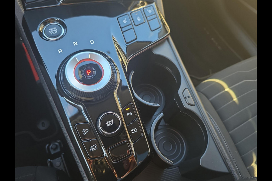 Kia Sportage 1.6 T-GDi Hybrid DynamicPlusLine | Navigatie | Dodehoekdetectie | Stoel- en Stuurverwarming | Elektrische achterklep