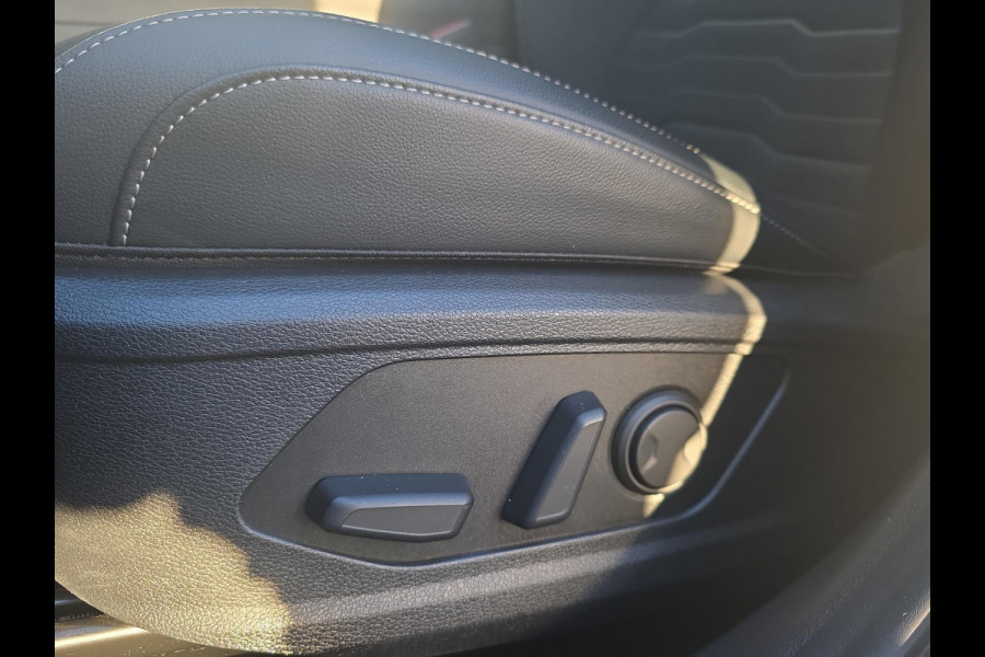 Kia Sportage 1.6 T-GDi Hybrid DynamicPlusLine | Navigatie | Dodehoekdetectie | Stoel- en Stuurverwarming | Elektrische achterklep