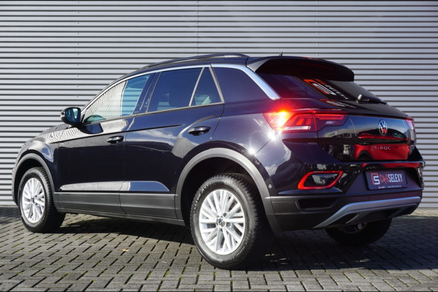 Volkswagen T-Roc 115PK Life Edition CLIMA | STOELVERWARMING | PARK.SENS | CARPLAY Volkswagen T-Roc 115PK Life Edition CLIMA | STOELVERWARMING | PARK.SENS | CARPLAY