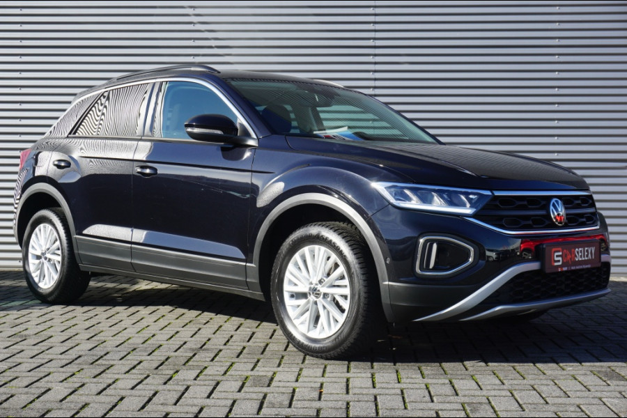 Volkswagen T-Roc 115PK Life Edition CLIMA | STOELVERWARMING | PARK.SENS | CARPLAY Volkswagen T-Roc 115PK Life Edition CLIMA | STOELVERWARMING | PARK.SENS | CARPLAY