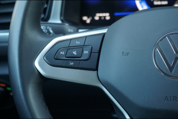 Volkswagen T-Roc 115PK Life Edition CLIMA | STOELVERWARMING | PARK.SENS | CARPLAY Volkswagen T-Roc 115PK Life Edition CLIMA | STOELVERWARMING | PARK.SENS | CARPLAY