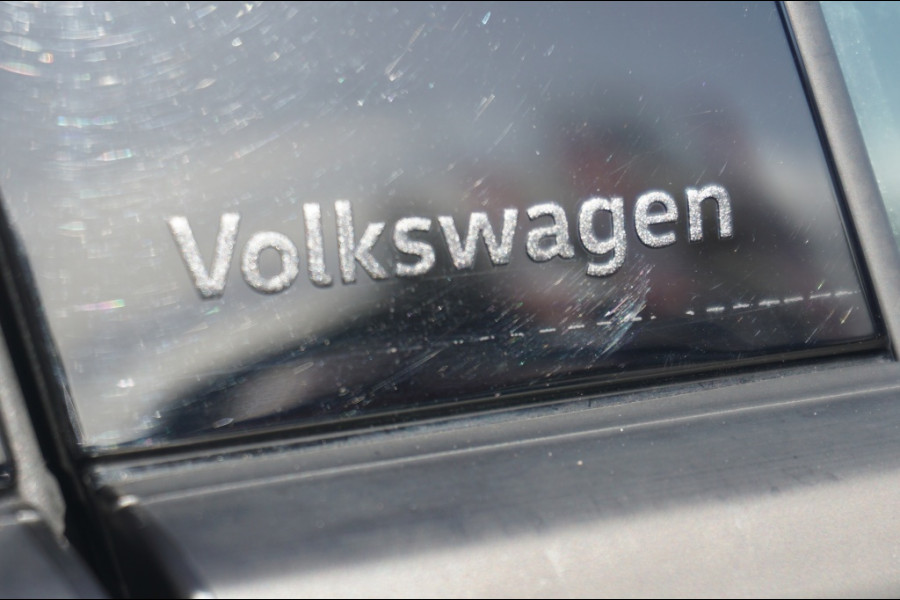 Volkswagen T-Roc 115PK Life Edition CLIMA | STOELVERWARMING | PARK.SENS | CARPLAY Volkswagen T-Roc 115PK Life Edition CLIMA | STOELVERWARMING | PARK.SENS | CARPLAY