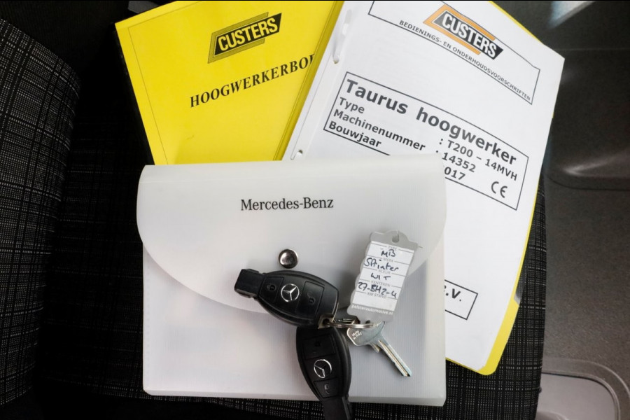 Mercedes-Benz Sprinter 516 CDI 163pk Euro6 L2H2 Custers Taurus T200-14MVH Hoogwerker 14meter Werkhoogte PTO 01-2017 Mercedes-Benz Sprinter 516 CDI 163pk Euro6 L2H2 Custers Taurus T200-14MVH Hoogwerker 14meter Werkhoogte PTO 01-2017