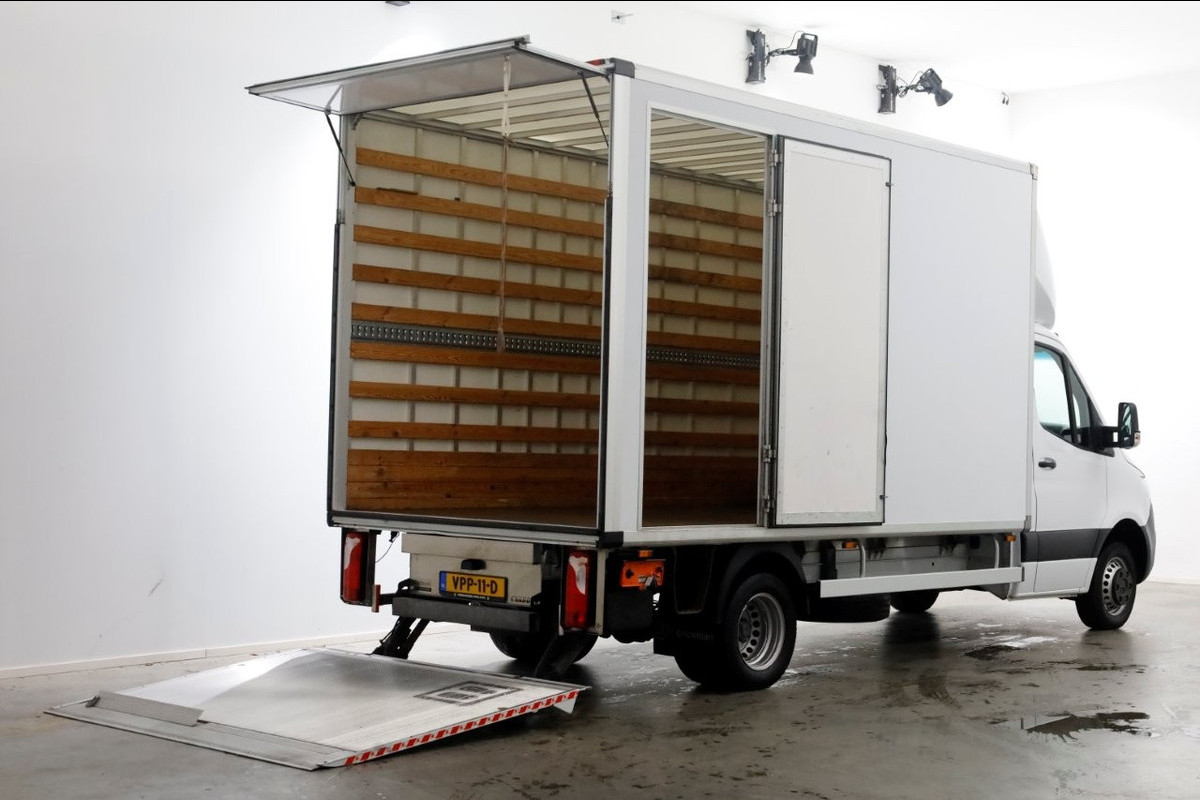Mercedes-Benz Sprinter 515 CDI 150pk 9G Automaat Bakwagen met laadklep Extra Hoog 235cm 04-2022 Mercedes-Benz Sprinter 515 CDI 150pk 9G Automaat Bakwagen met laadklep Extra Hoog 235cm 04-2022