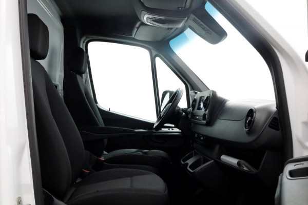 Mercedes-Benz Sprinter 515 CDI 150pk 9G Automaat Bakwagen met laadklep Extra Hoog 235cm 04-2022 Mercedes-Benz Sprinter 515 CDI 150pk 9G Automaat Bakwagen met laadklep Extra Hoog 235cm 04-2022