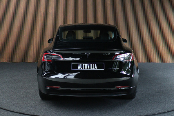 Tesla Model 3 RWD Autopilot ACC Stuurverwarm. PDC Leer Navi Panoramadak 360° Elektr. achterklep Stoelverwarming voor & achter Climate voor & achter LM velgen BTW auto! Nieuw! Tesla Model 3 RWD Autopilot ACC Stuurverwarm. PDC Leer Navi Panoramadak 360° Elektr. achterklep Stoelverwarming voor & achter Climate voor & achter LM velgen BTW auto! Nieuw!